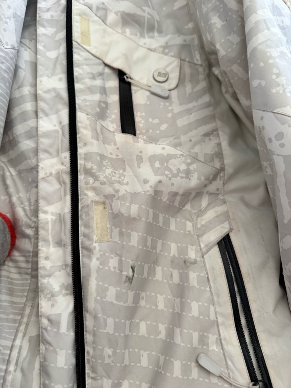 White Snow Jacket - Picture 7 of 8